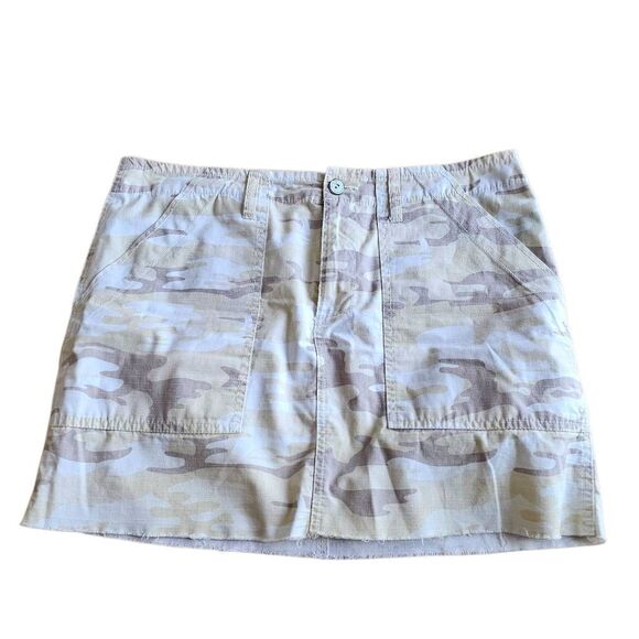 Sanctuary Sz 30 light camo mini skirt - Picture 3 of 7